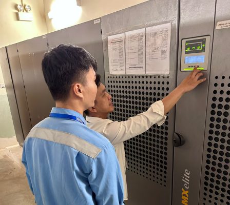 Dịch vụ bảo trì UPS là quá trình kiểm tra, bảo dưỡng định kỳ bộ lưu điện nhằm đảm bảo hệ thống UPS luôn hoạt động ổn định, an toàn và đạt hiệu suất tối ưu